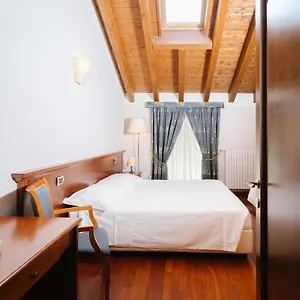 3* מלון Centro Paolo Vi